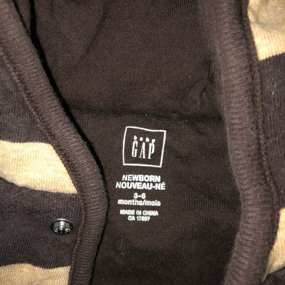 GAP Insulated Onsie - Picture 2 of 3